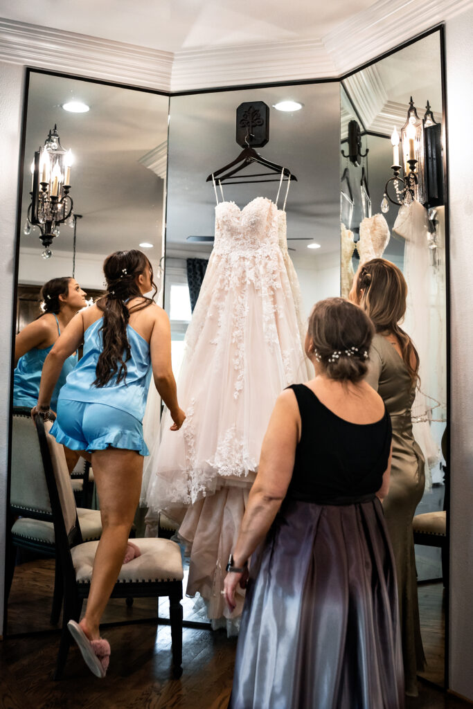 Fun and Timeless Texas Wedding Brida