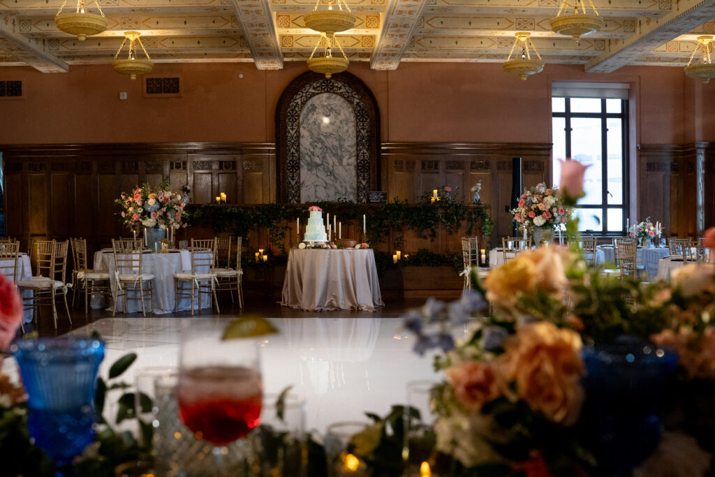 Downtown Dallas 400 N Ervay Rooftop Wedding Venue Documentary Candid Wedding Photographer