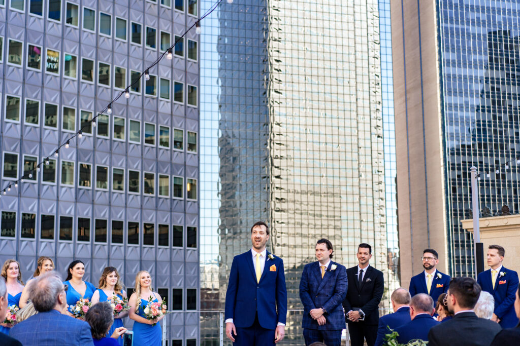 Downtown Dallas 400 N Ervay Rooftop Wedding Venue Documentary Candid Wedding Photographer