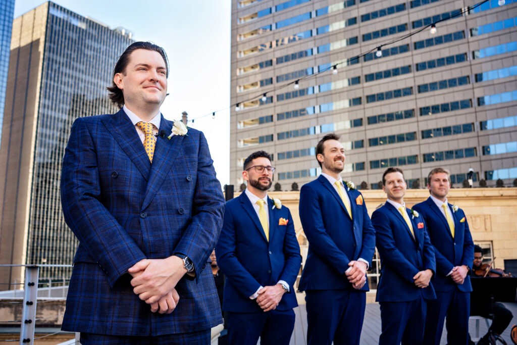 Downtown Dallas 400 N Ervay Rooftop Wedding Venue Documentary Candid Wedding Photographer