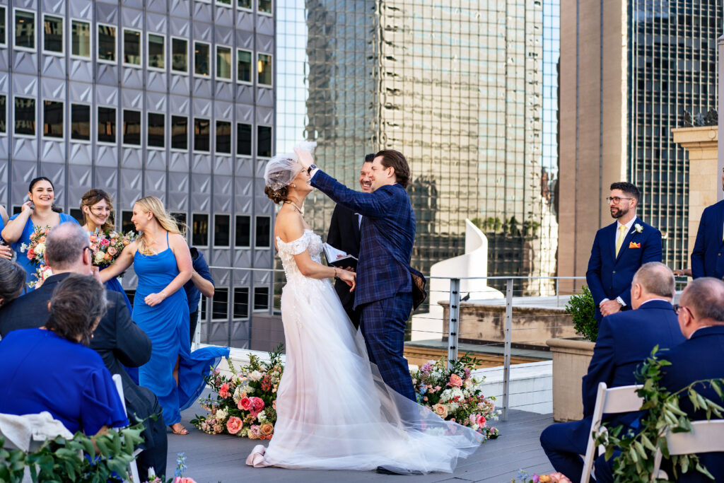 Downtown Dallas 400 N Ervay Rooftop Wedding Venue Documentary Candid Wedding Photographer