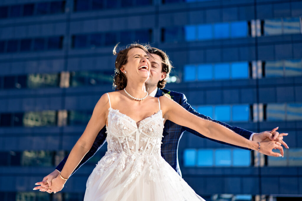 Downtown Dallas 400 N Ervay Rooftop Wedding Venue Documentary Candid Wedding Photographer