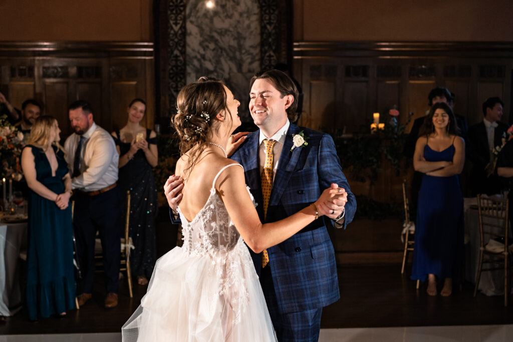 Downtown Dallas 400 N Ervay Rooftop Wedding Venue Documentary Candid Wedding Photographer