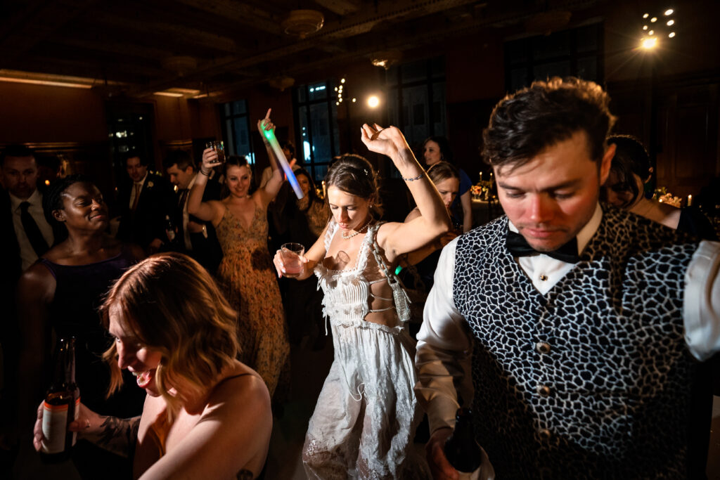 Downtown Dallas 400 N Ervay Rooftop Wedding Venue Documentary Candid Wedding Photographer