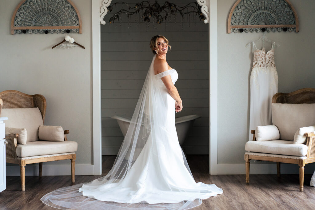 Texas Documentary Wedding Photographers The MacMeekens at Chandelier Farms Wedding Venue in Dallas