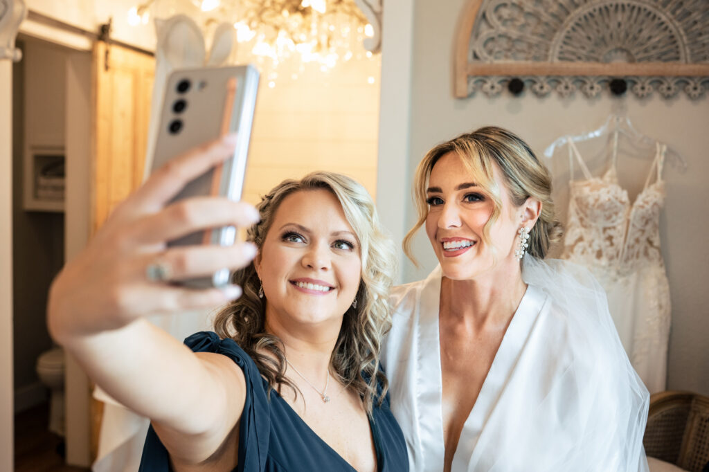 Texas Documentary Wedding Photographers The MacMeekens at Chandelier Farms Wedding Venue in Dallas