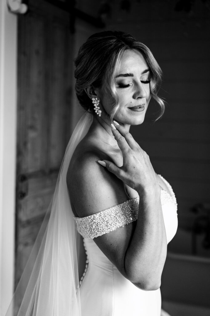 Texas Documentary Wedding Photographers The MacMeekens at Chandelier Farms Wedding Venue in Dallas