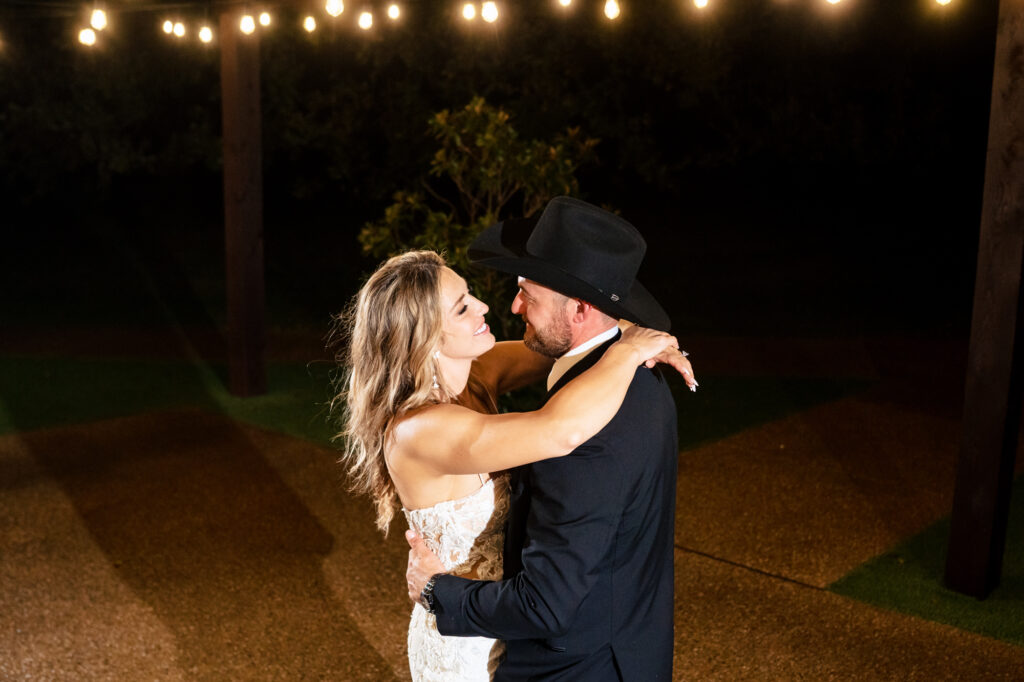 Texas Documentary Wedding Photographers The MacMeekens at Chandelier Farms Wedding Venue in Dallas