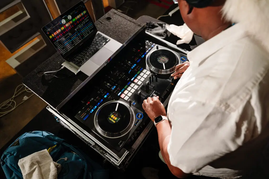 Dallas DJ Battle at Fowling Warehouse in Plano by DFW Corporate Event Photographers The MacMeekens