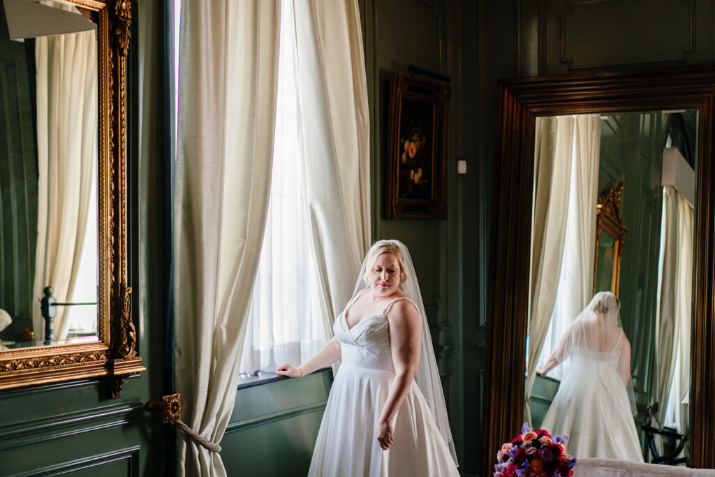 Classic Bridal Portraits at The Mason Dallas by DFW Wedding Photographers The MacMeekens and Dallas Luxury Wedding Planner Turn The Paige Events