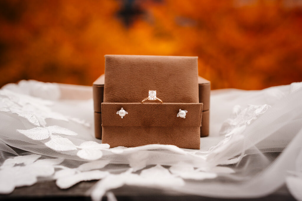 Wedding details at Aloft in Richardson